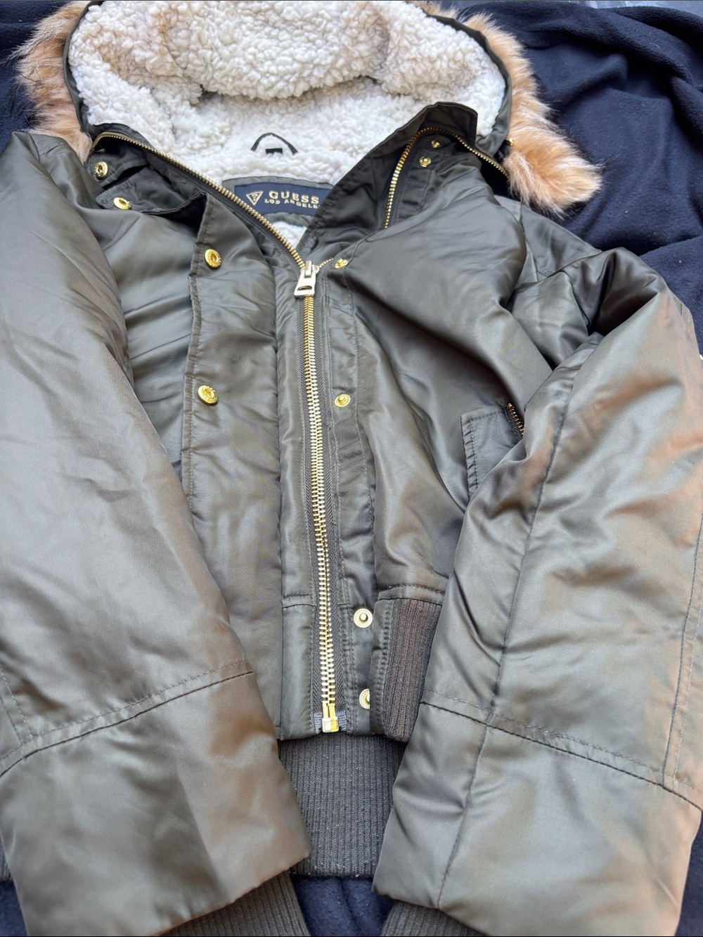 GUESS Woman’s Olive Green Bomber Jacket with Faux Fur Trim. Excellent Condition